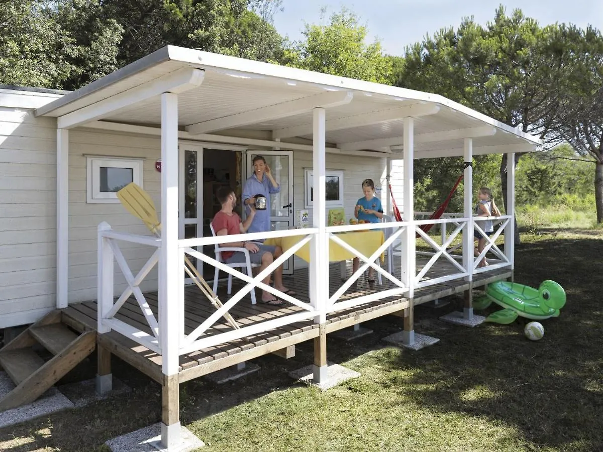 Mobile Home In Cavallino-Treporti With Terrace